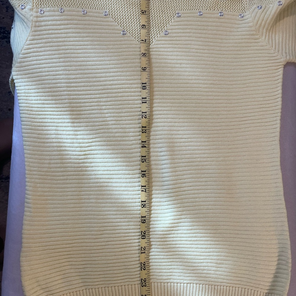 Promod yellow sweater 
Medium/ Large 
Gently Used